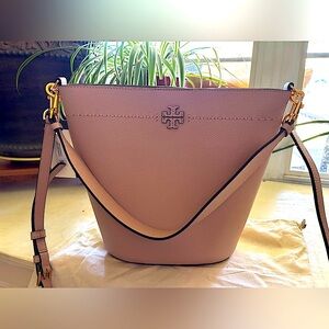 🍨MCGRAW BUCKET BAG in Goan Sand - NWT!🍨